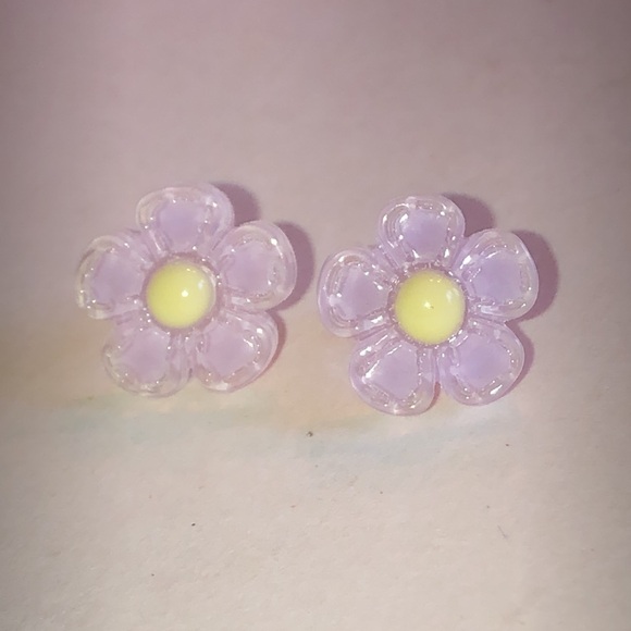 Jewelry - Purple Daisy Flower Stud Earrings with Yellow Center